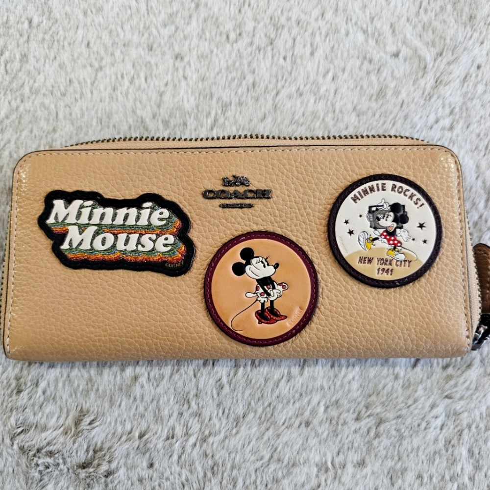 Coach X Disney Minnie Mouse Patch Zip Wallet